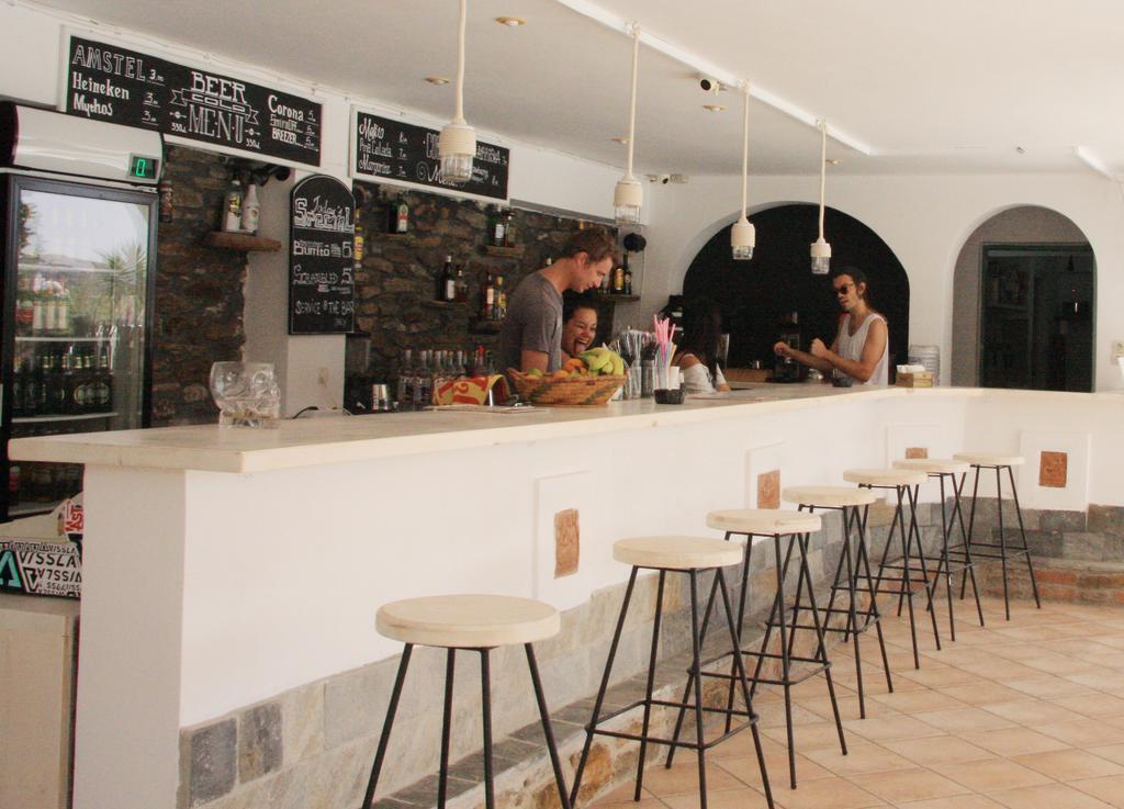 Armadoros Hotel / Ios Backpackers ภายนอก รูปภาพ