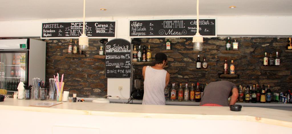 Armadoros Hotel / Ios Backpackers ภายนอก รูปภาพ