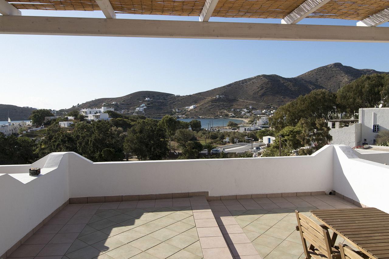 Armadoros Hotel / Ios Backpackers ภายนอก รูปภาพ