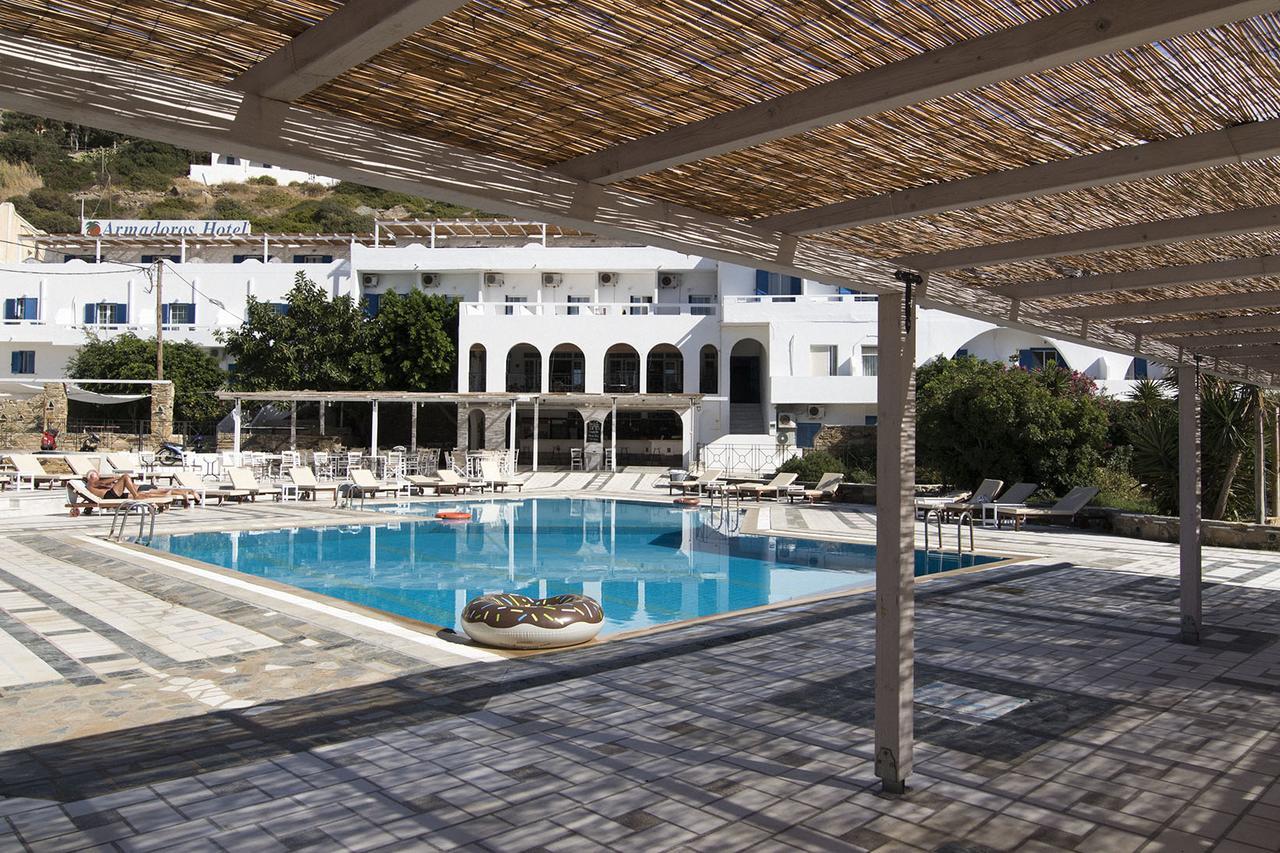 Armadoros Hotel / Ios Backpackers ภายนอก รูปภาพ