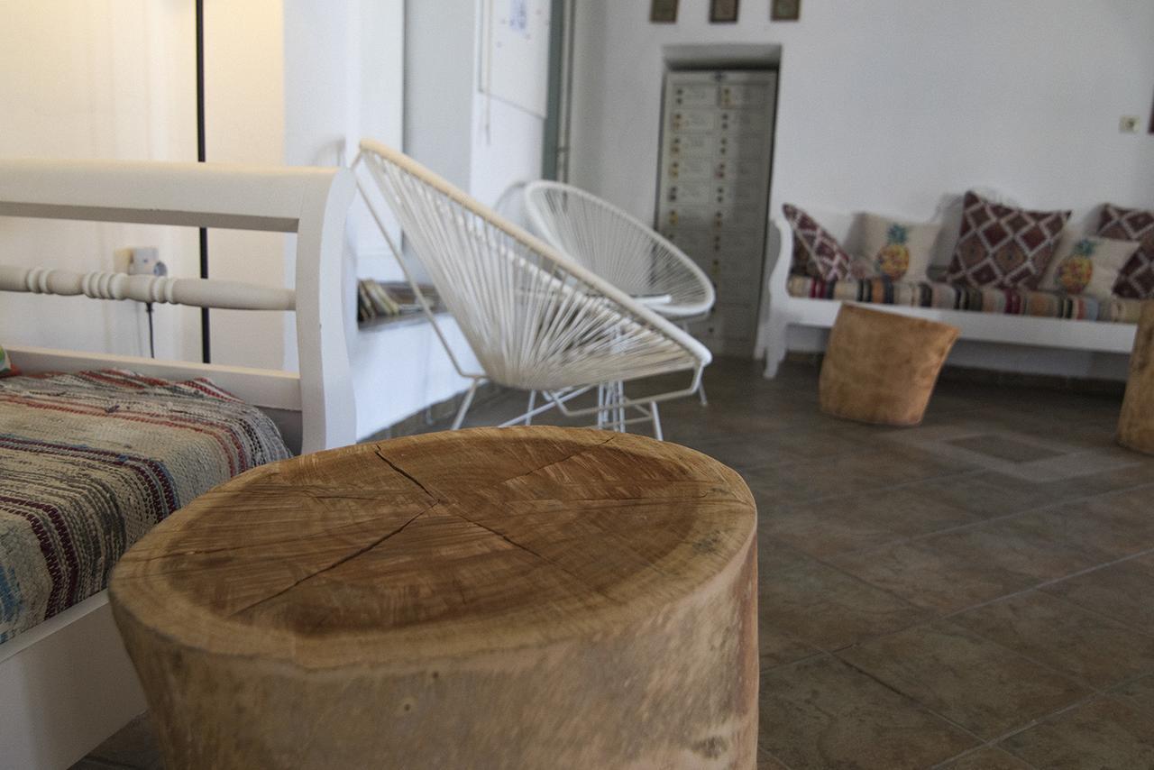 Armadoros Hotel / Ios Backpackers ภายนอก รูปภาพ